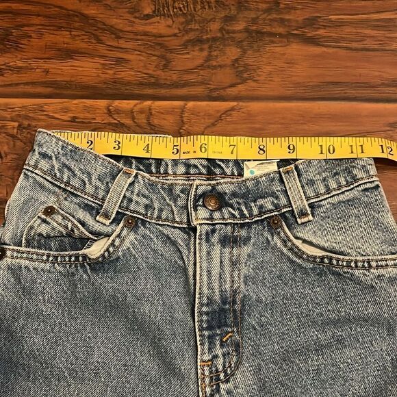 Vintage Levi’s Boys’ 550 Distressed Blue Denim Jeans - Picture 5 of 12